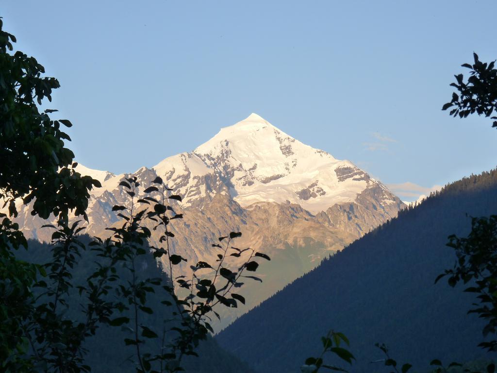 Guesthouse Mountain View Местия Экстерьер фото